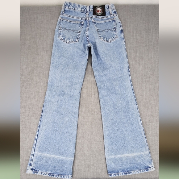 L.E.I 100% Cotton Light Wash Flare Jeans. - Picture 9 of 12
